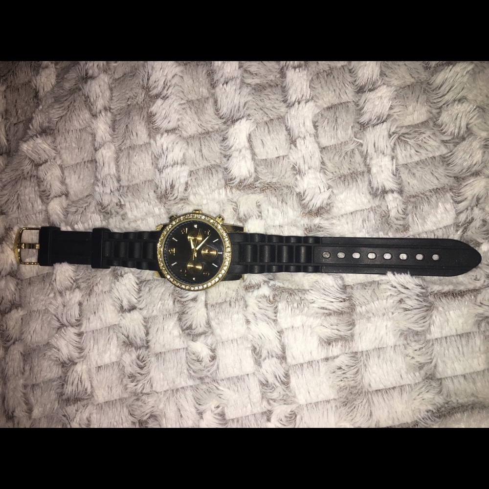 Black and gold watch